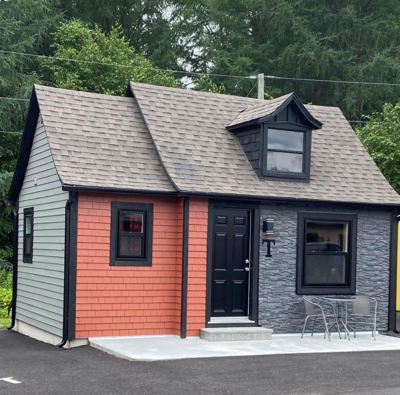 Auberge Micky Inc Edmundston Exterior foto