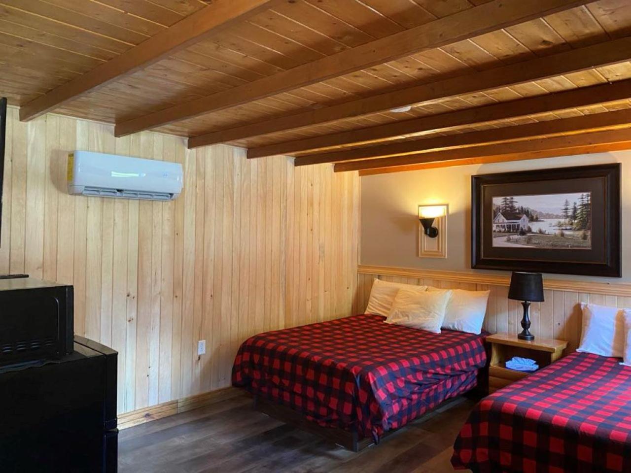 Auberge Micky Inc Edmundston Exterior foto